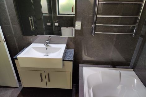 Photo of property in 86a Opaheke Road, Opaheke, Papakura, 2113