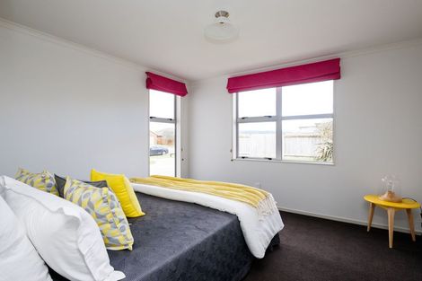 Photo of property in 28 Branigan Parade, Kelvin Grove, Palmerston North, 4414