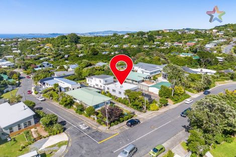 Photo of property in 206a Miromiro Road, Normandale, Lower Hutt, 5010