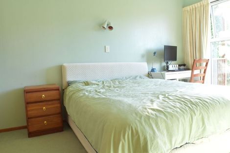 Photo of property in 18 Collier Avenue, Karori, Wellington, 6012