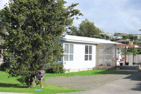 Photo of property in 1/11 Marellen Drive, Red Beach, 0932
