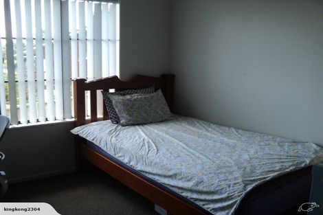 Photo of property in 8a Diosma Place, Botany Downs, Auckland, 2010