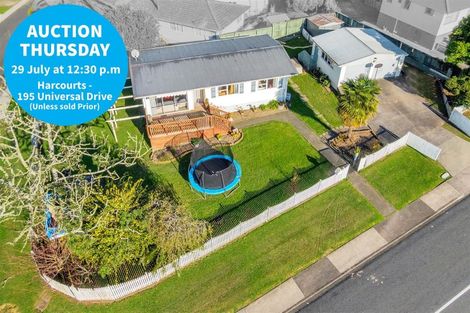 Photo of property in 2 Karo Place, Glendene, Auckland, 0602