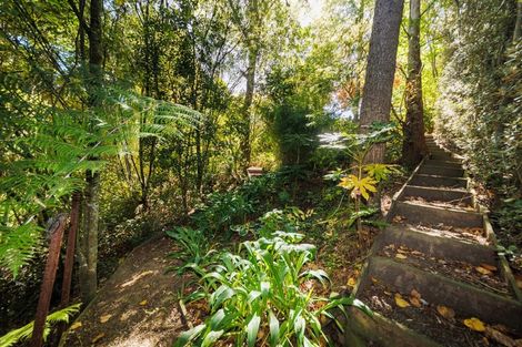 Photo of property in 24 La Lena Grove, Fitzherbert, Palmerston North, 4410