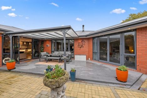 Photo of property in 23 Bridge Street, Southbridge, 7602