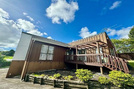 Photo of property in 18 Banyan Drive, Totara Heights, Auckland, 2105