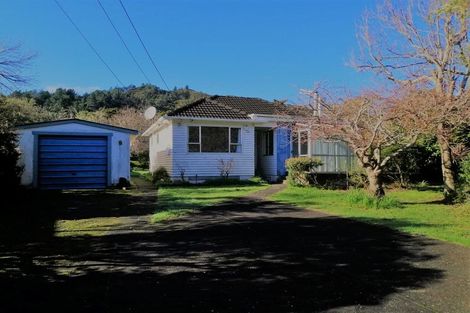 Photo of property in 25 Wood Street, Wainuiomata, Lower Hutt, 5014