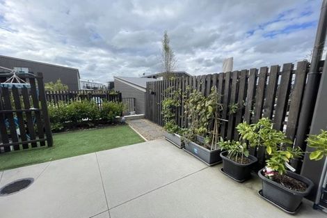 Photo of property in 20 Hobsonville Point Road, Hobsonville, Auckland, 0616