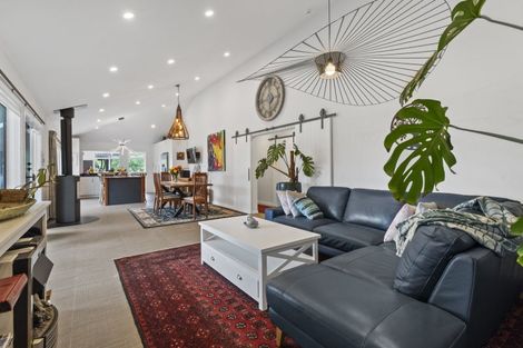 Photo of property in 140 School Road, Te Horo, Otaki, 5582