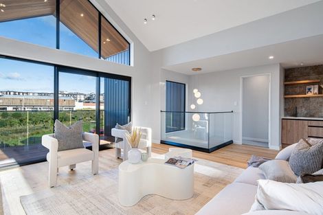 Photo of property in 14 Streamview Way, Long Bay, Auckland, 0630