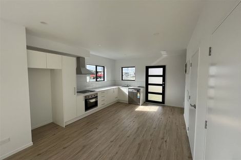 Photo of property in 1 Eileen Newey Place, Henderson, Auckland, 0612