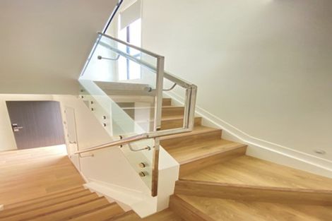 Photo of property in 37b Forrest Hill Road, Milford, Auckland, 0620