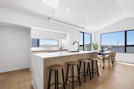 Photo of property in 25 Carronade Street, Papamoa Beach, Papamoa, 3118