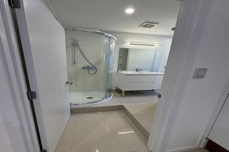 Photo of property in 1/14 Chequers Avenue, Glenfield, Auckland, 0629