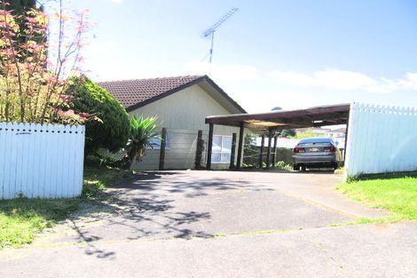 Photo of property in 36 Lendenfeld Drive, Papatoetoe, Auckland, 2025