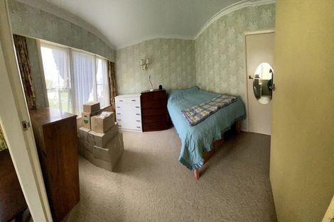 Photo of property in 27 Saint Albans Avenue, Hokowhitu, Palmerston North, 4410