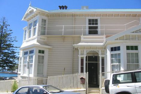 Photo of property in 240 Oriental Parade, Oriental Bay, Wellington, 6011