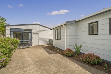 Photo of property in 10 Joan Gaskell Drive, Whitianga, 3510