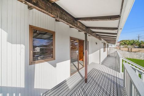 Photo of property in 106 Woodglen Road, Glen Eden, Auckland, 0602