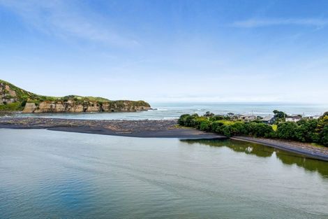 Photo of property in 6 Tokopapa Street, Mokau, 4376