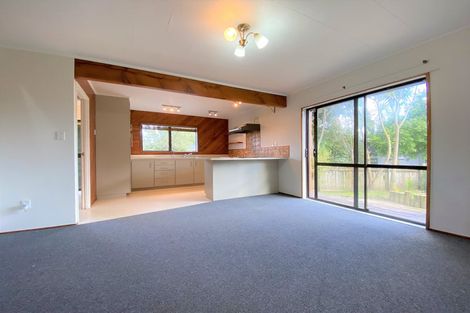 Photo of property in 5 Harrington Road, Henderson, Auckland, 0610