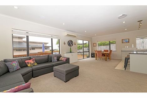 Photo of property in 88a San Marino Drive West, Henderson, Auckland, 0612