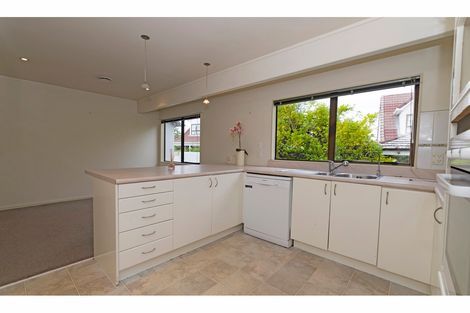 Photo of property in 2/36 Takapu Street, Henderson, Auckland, 0612