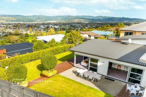Photo of property in 19 Riverstone Drive, Riverstone Terraces, Upper Hutt, 5018