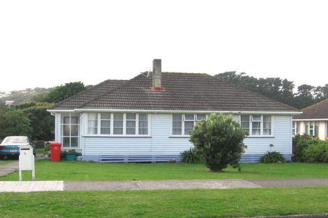 Photo of property in 5 Waiuta Street, Titahi Bay, Porirua, 5022