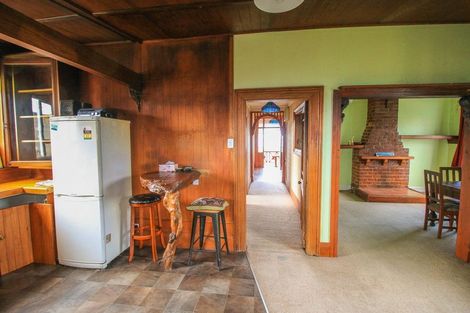 Photo of property in 236 Marine Parade, Bluff, 9814