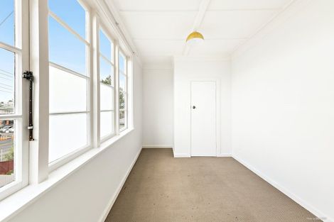 Photo of property in 4122 Great North Road, Glen Eden, Auckland, 0602