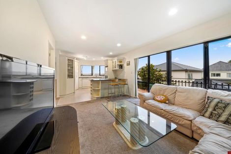 Photo of property in 1/27 Tumbridge Place, Somerville, Auckland, 2014