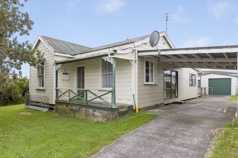 Photo of property in 19 Tuahu Place, Waitara, 4320
