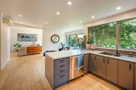 Photo of property in 8a Maple Court, Arthurs Point, Queenstown, 9371