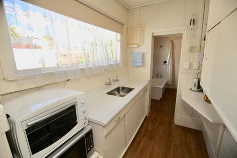 Photo of property in 80 Wallis Street, Raglan, 3225