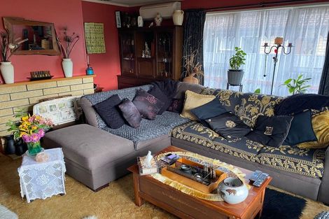 Photo of property in 2 Rutland Place, Milson, Palmerston North, 4414