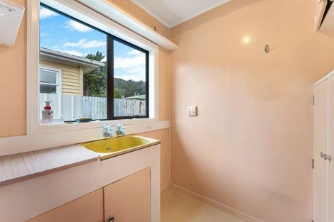 Photo of property in 5 Ashforth Street, Wainuiomata, Lower Hutt, 5014