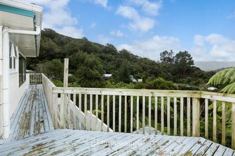 Photo of property in 27 Ngahere Street, Stokes Valley, Lower Hutt, 5019