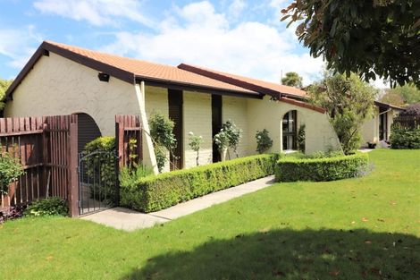 Photo of property in 7 Karnak Crescent, Russley, Christchurch, 8042