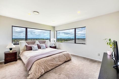 Photo of property in 14 Platinum Rise, Ranui, Auckland, 0612