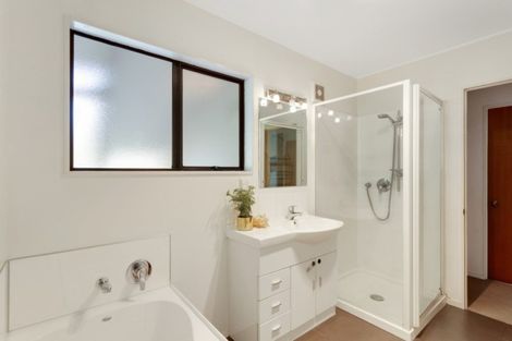 Photo of property in 1/203 Lake Road, Belmont, Auckland, 0622