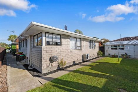 Photo of property in 2/38 Brookside Terrace, Bryndwr, Christchurch, 8053