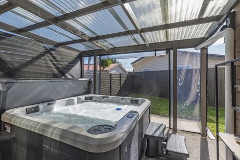 Photo of property in 11a Fernaig Street, Papakura, 2110