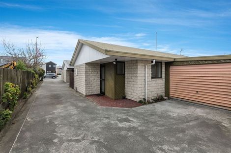 Photo of property in 2/260 Lincoln Road, Addington, Christchurch, 8024