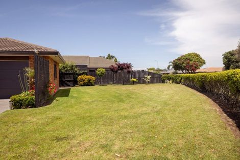 Photo of property in 16 Pacific View Road, Papamoa Beach, Papamoa, 3118