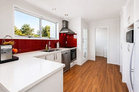 Photo of property in 4 Cushla Place, Massey, Auckland, 0614
