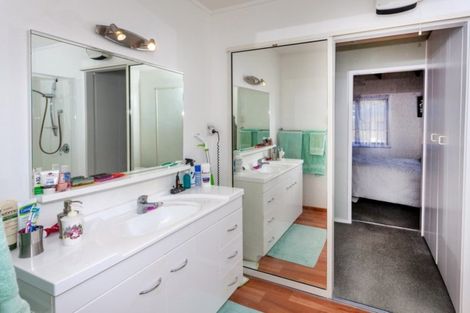 Photo of property in 5 Panorama Avenue, Ferry Landing, Whitianga, 3591