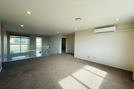 Photo of property in 4a Marina View Drive, West Harbour, Auckland, 0618