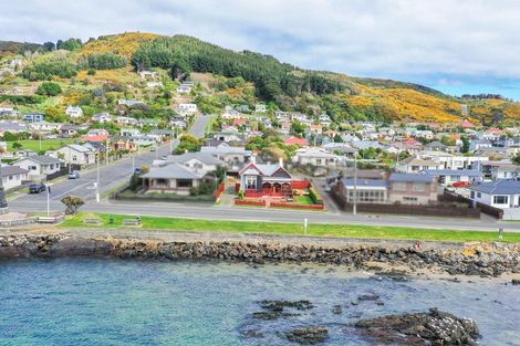 Photo of property in 236 Marine Parade, Bluff, 9814