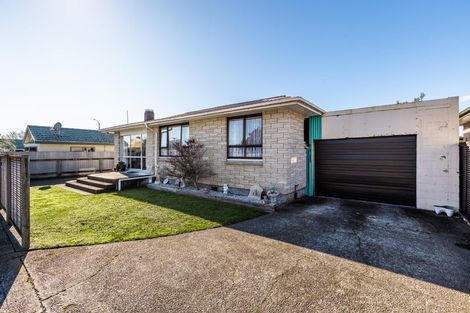 Photo of property in 2/71 Meeanee Road, Taradale, Napier, 4112